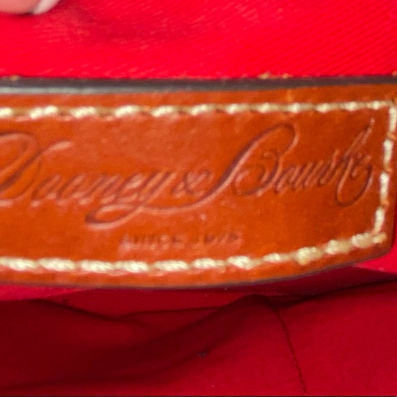 Dooney and Bourke Lexington handbag - Picture 4 of 7